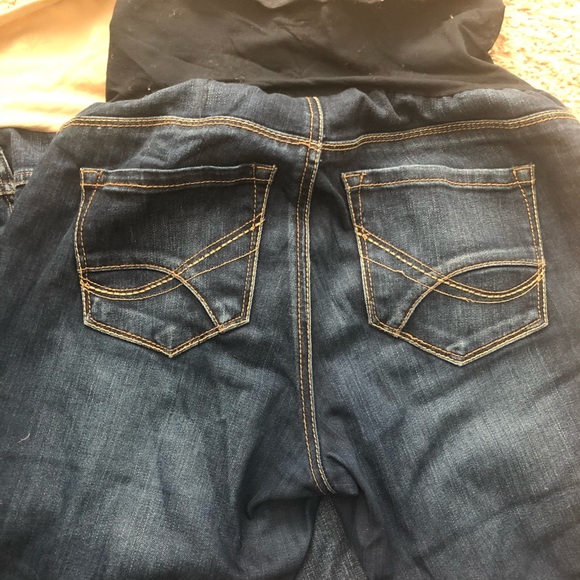 Jessica Simpson Maternity Jeans - Picture 3 of 4